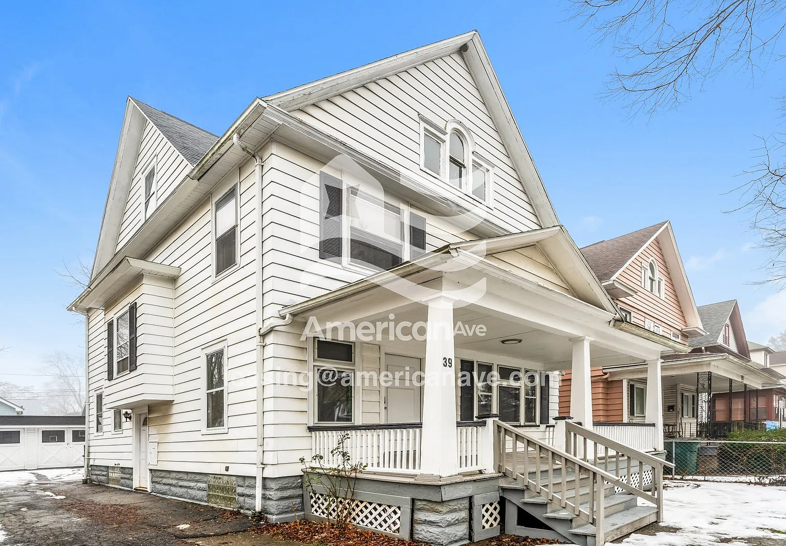 3 bed, 2.0 bath, 1600 sqft, $2,090 — Photo 2