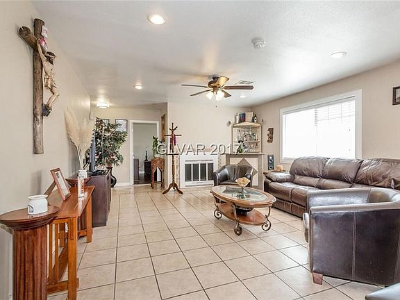 3rd image of 4719 Glenndavis Dr