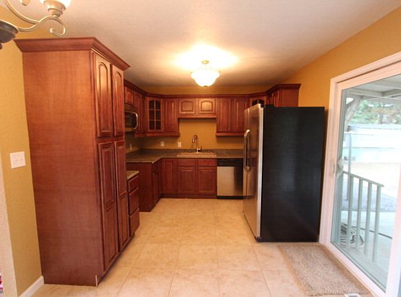 4th image of 3832 Farabaugh Ln