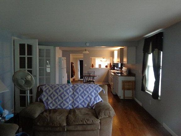 3rd image of 28 California Ave