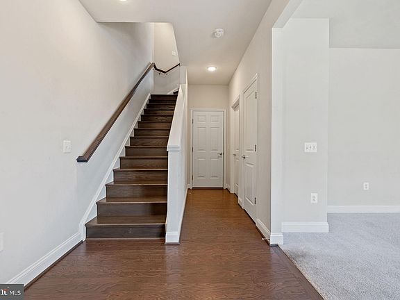 4th image of 1953 Greenbriar Hall Rd