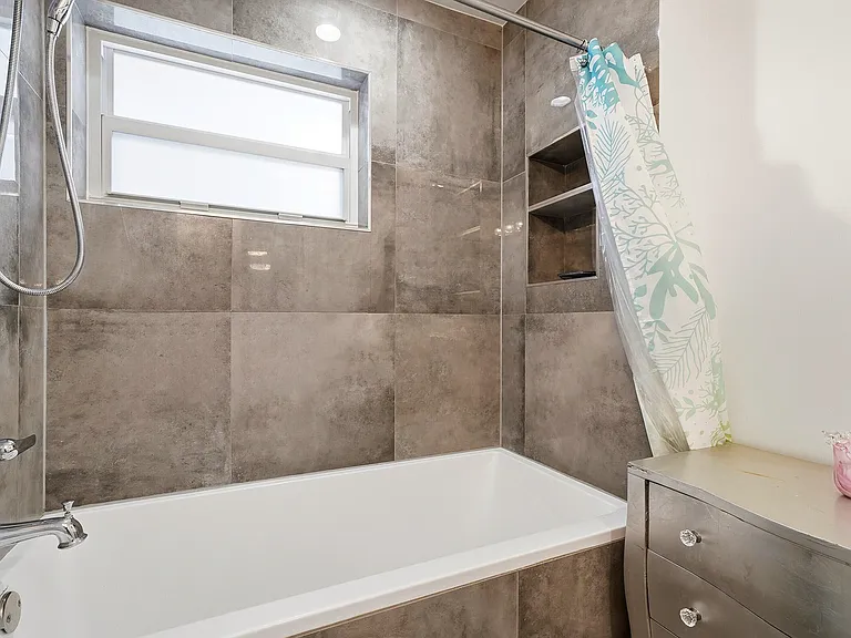 3510 Harrison St #4 — Photo 17