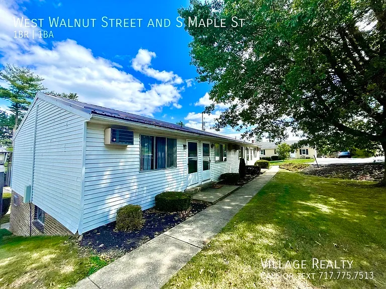 W Walnut St — Photo 47