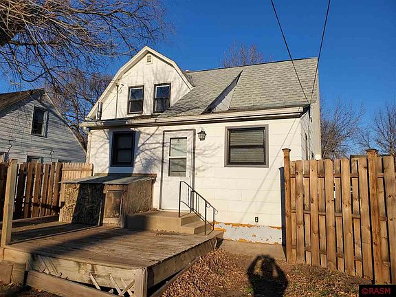 2nd image of 423 N Jefferson St