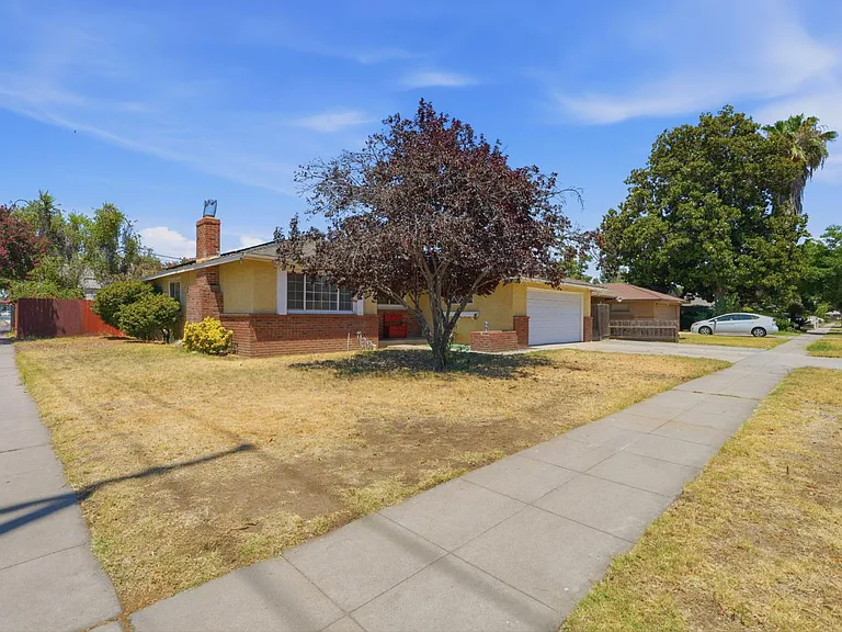 2519 E Buckingham Way — Photo 3