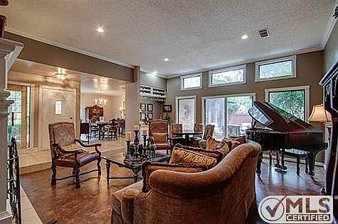 4th image of 3001 Double Creek Dr
