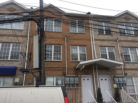 2nd image of 219 Beach 28 St