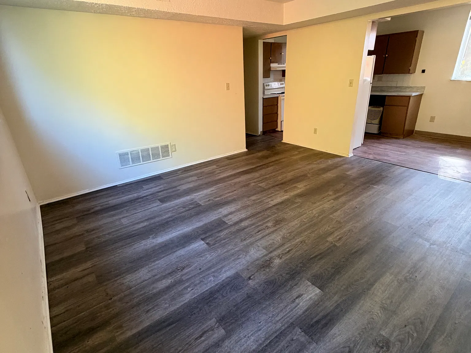 2 bed, $950 — Photo 3