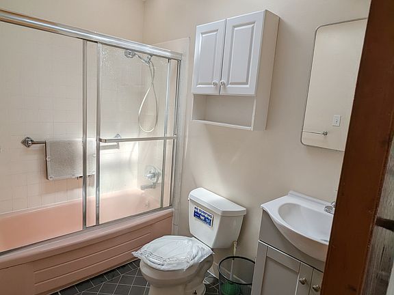 4th image of 8 Theresa St APT 3