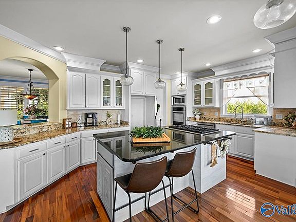 5th image of 1321 Cardessa Ln