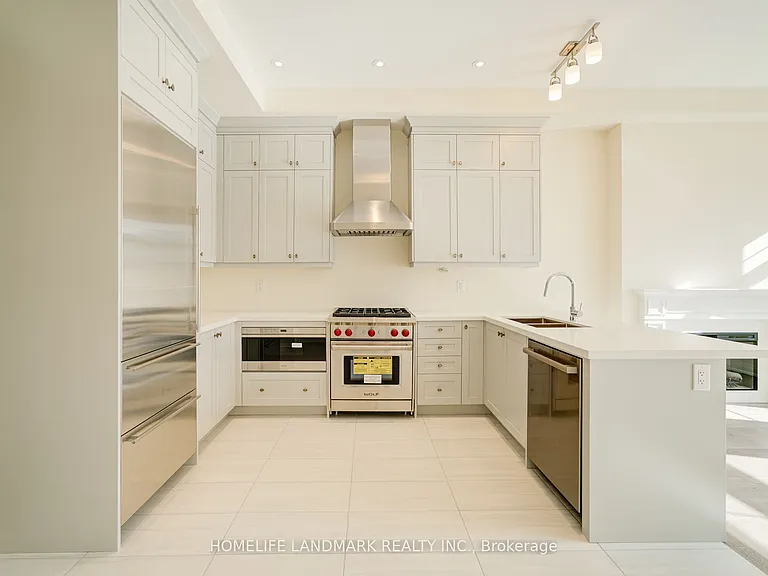 4285 Major Mackenzie Dr E — Photo 12