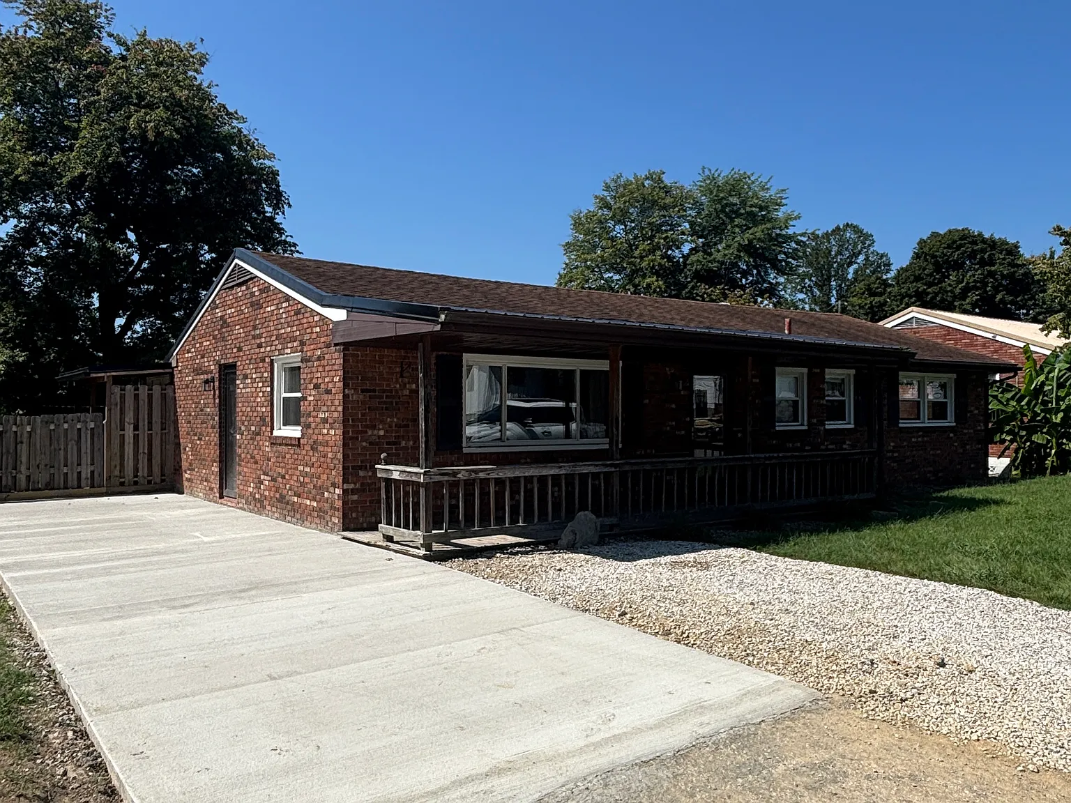 3 bed, 1.5 bath, 1412 sqft, $1,300 — Photo 1