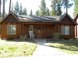 1061 E Cascade Ave, Sisters, OR