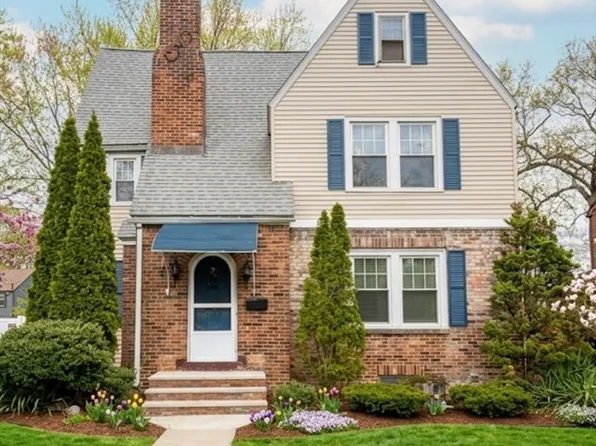 127 Melha Ave, Springfield, MA 01104