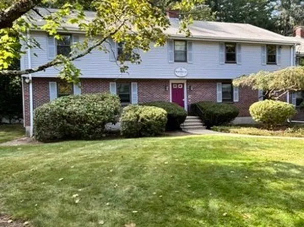 6 Meadowbrook Ln APT 4, South Easton, MA 02375