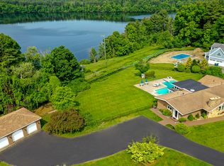 16 Clemmons St, Southborough, MA 01772