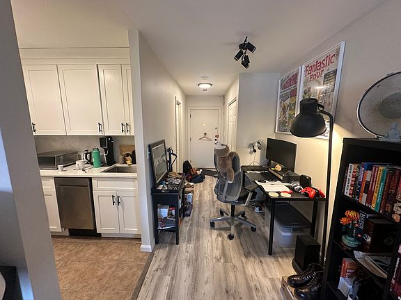 5th image of 35 Glencoe St APT 25