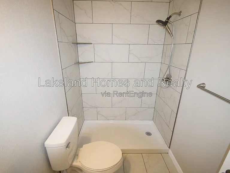 527 Garden Dr N #2 — Photo 9