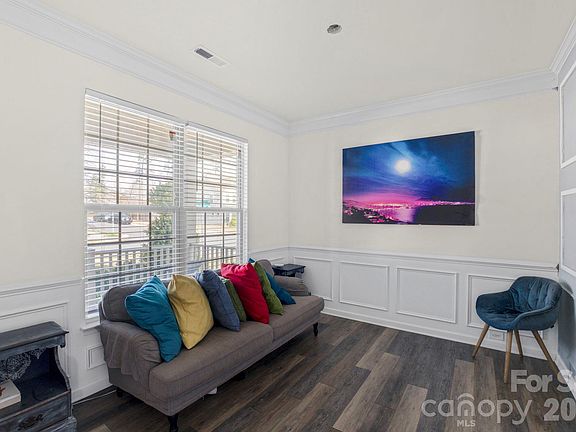 5th image of 3124 Berry Creek Rd