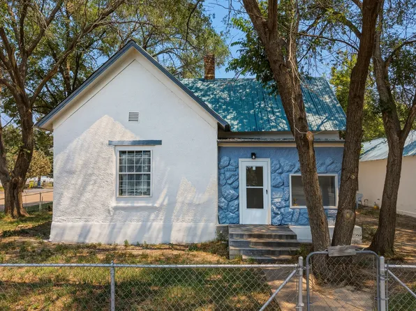204 Sugarite Ave, Raton, NM 87740