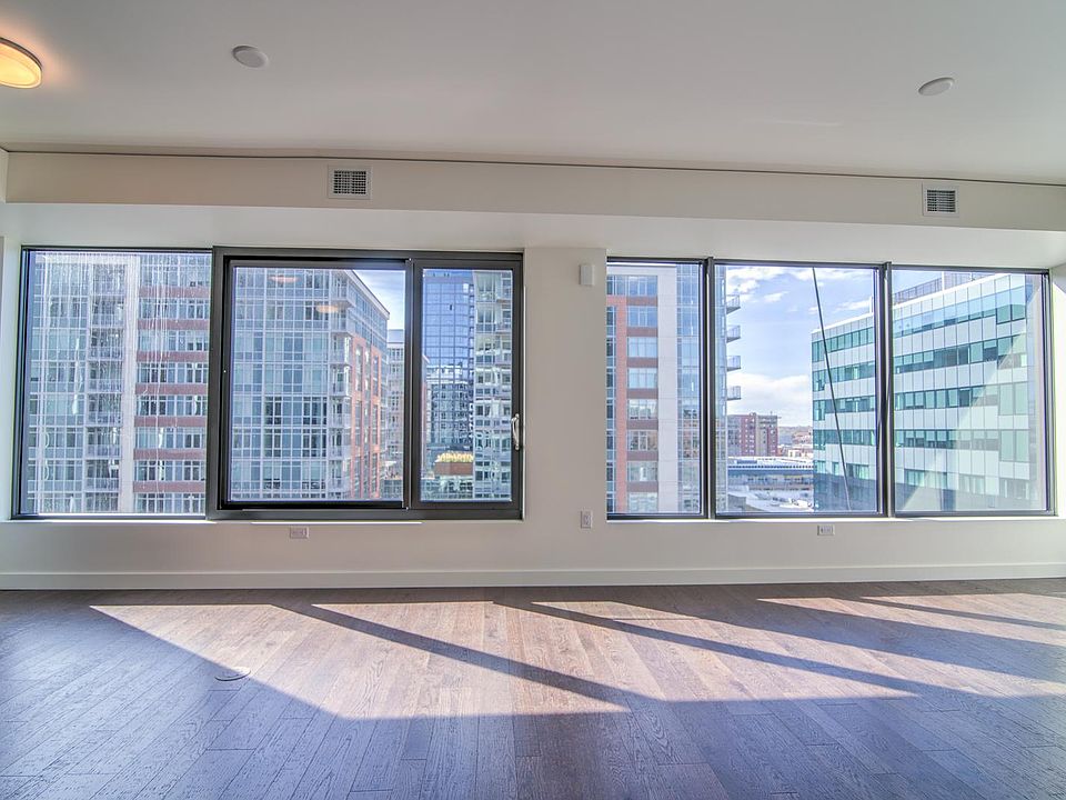 1st image of 1750 Wewatta St Unit 929