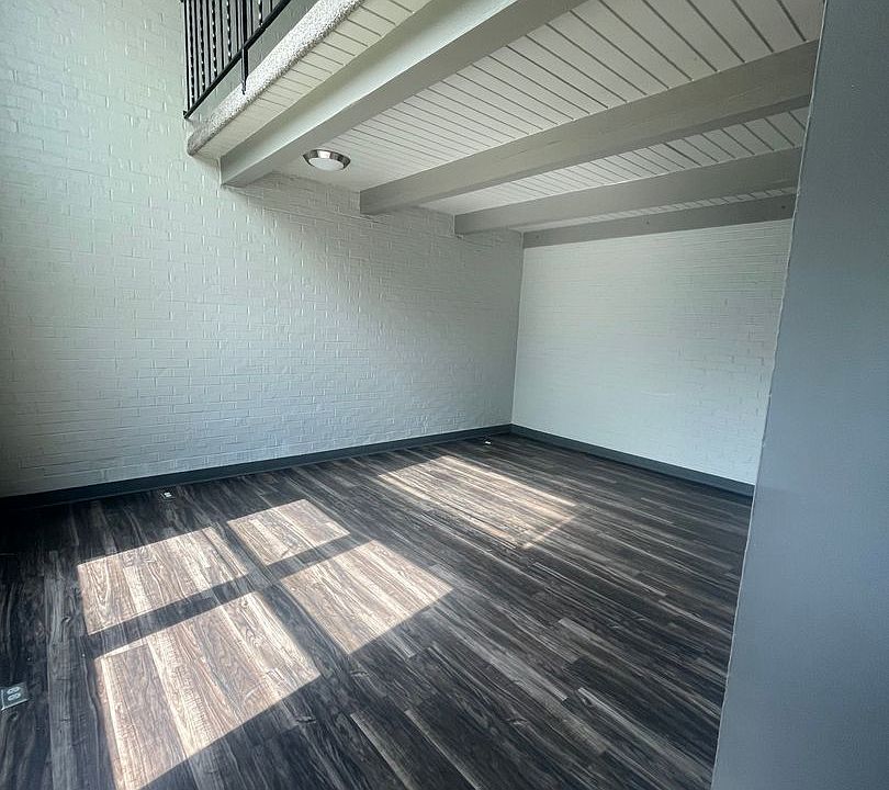 1st image of 1819 Pershing Ave #8