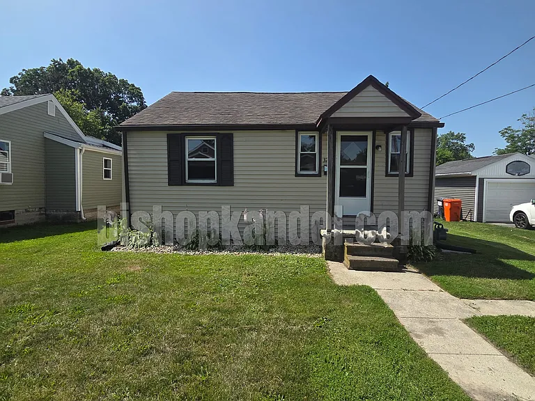 325 E Foulke Ave — Photo 1