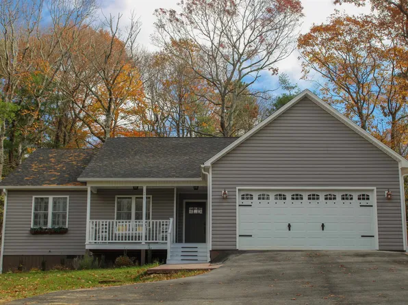 225 Matterhorn Dr, Fancy Gap, VA 24328