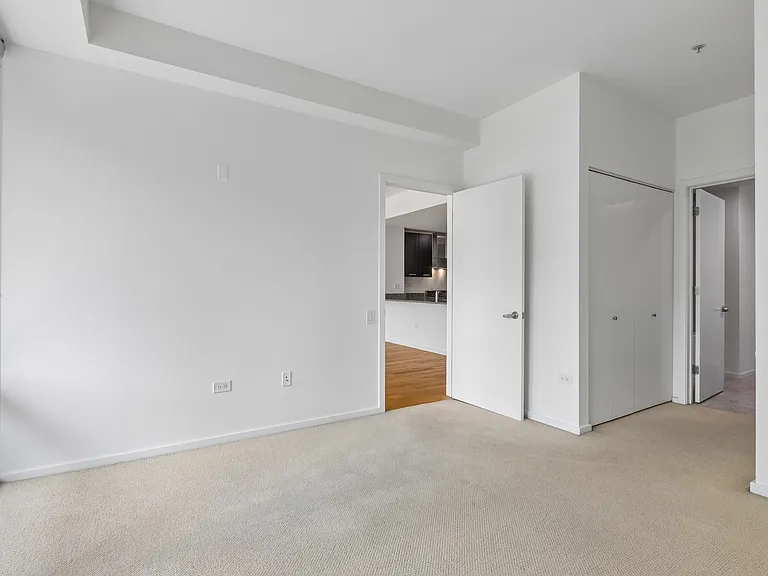 240 E Illinois St #1409 — Photo 12
