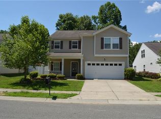912 Traditions Park Dr, Pineville, NC 28134