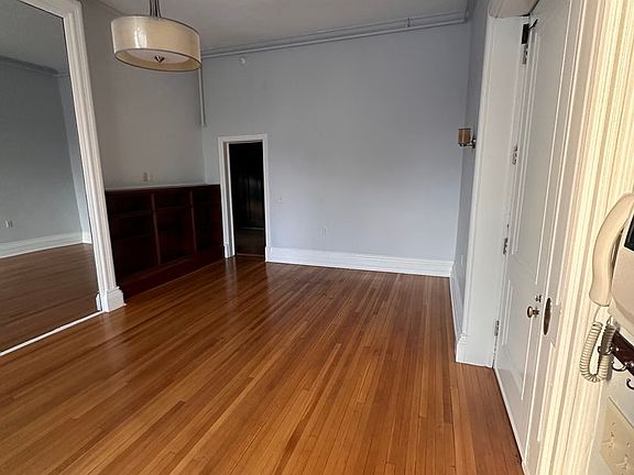 3rd image of 249 North St #2
