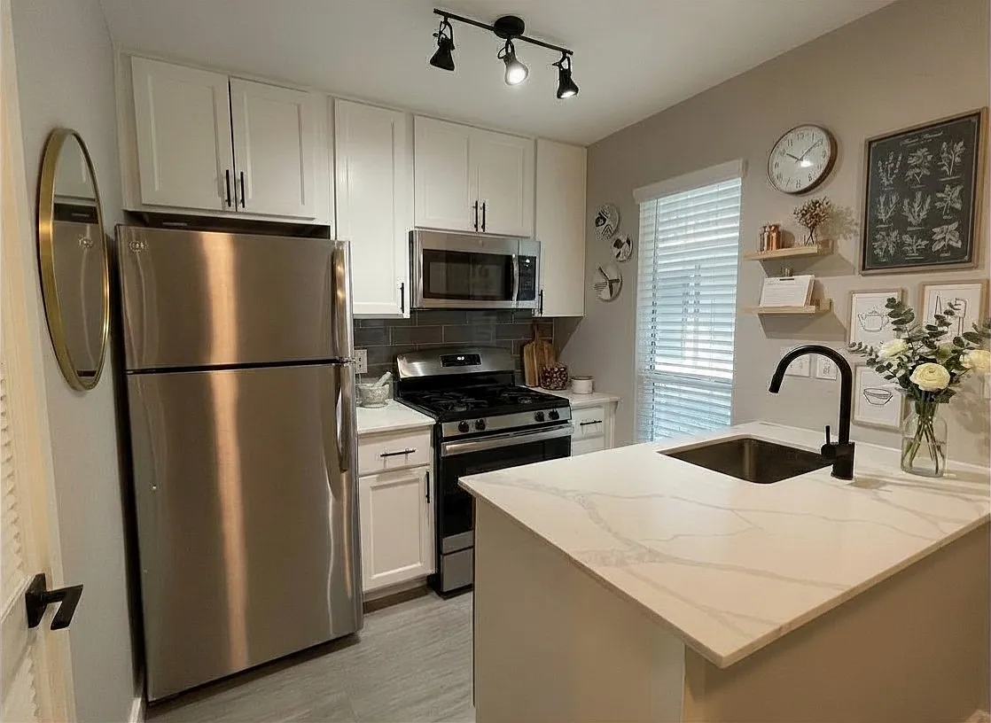 1 bed, 406 sqft, $1,295 — Photo 3