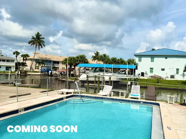5111 Manor Ct APT 4, Cape Coral, FL 33904