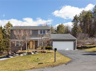 110 Pine Ridge Rd, Fayetteville, NY 13066