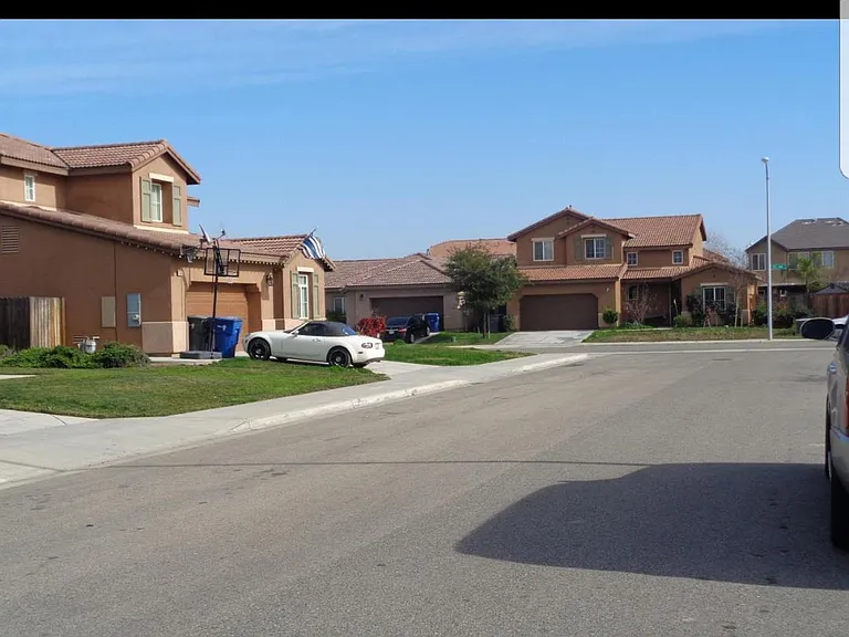 6756 E Heaton Ave — Photo 2