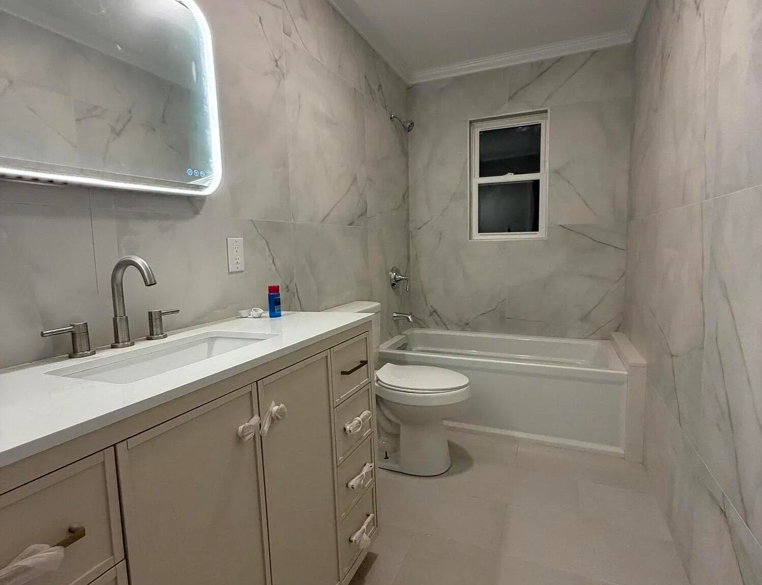 3 bed, 1.5 bath, 2000 sqft, $3,700 — Photo 4