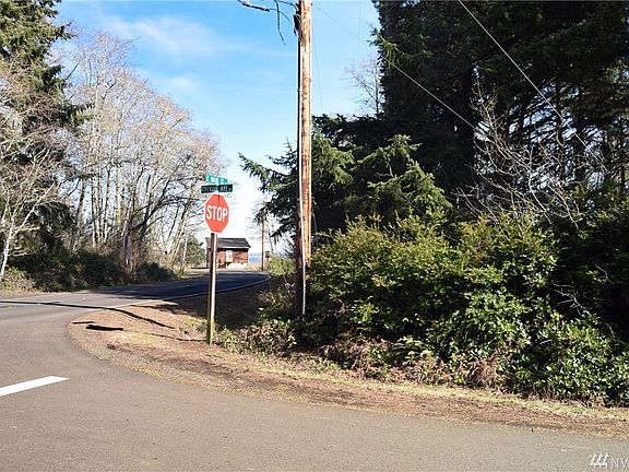 4th image of 798 Chenois Ave NE