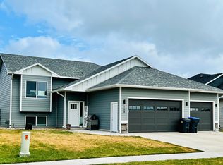 108 Fiechtner Dr, Harrisburg, SD 57032