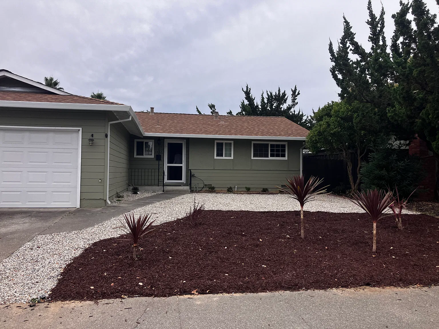 3 bed, 1100 sqft, $3,500 — Photo 1