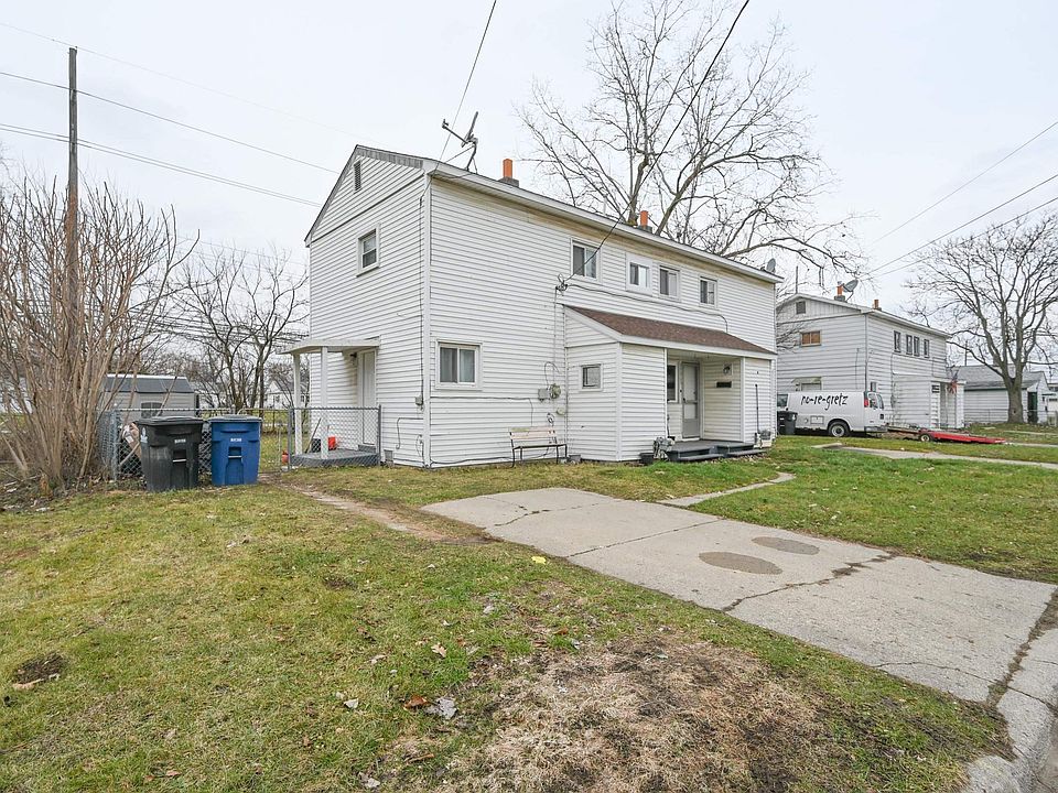 32860 Mecosta St, photo 2