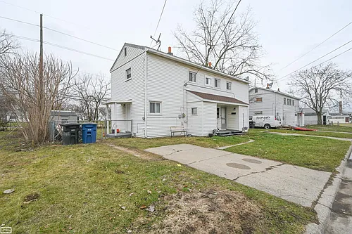 32860 Mecosta St Photo 1