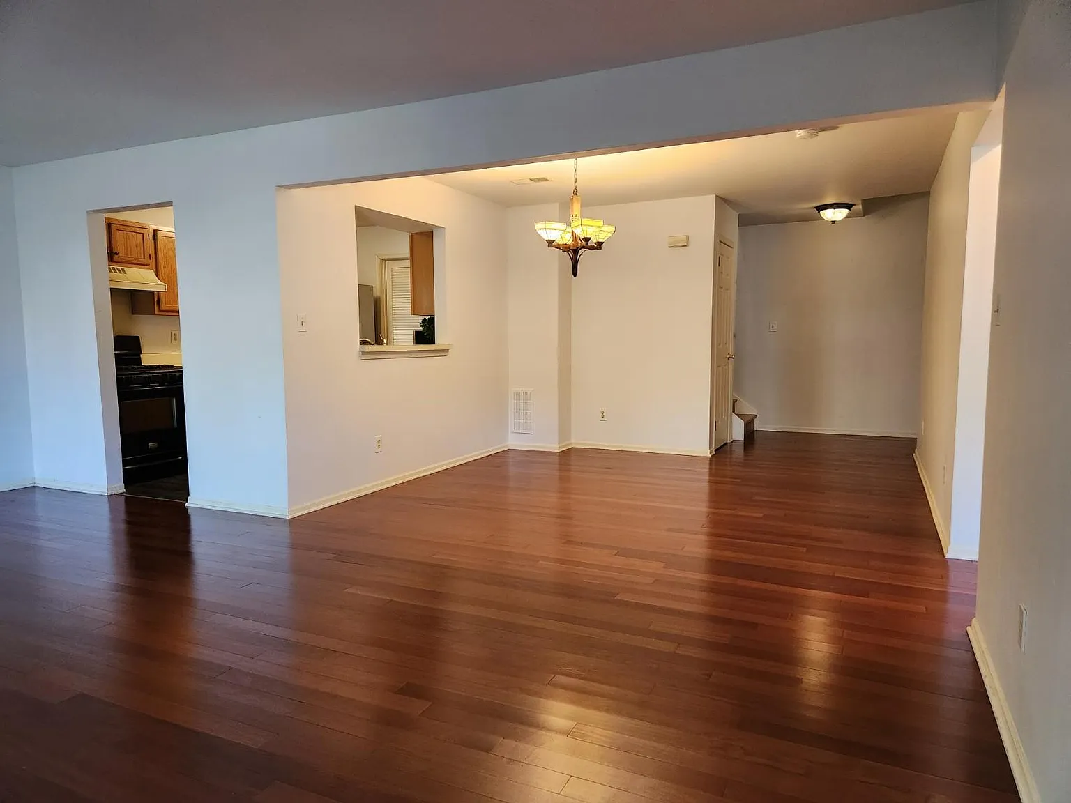 3 bed, 2.5 bath, 1768 sqft, $3,250 — Photo 4