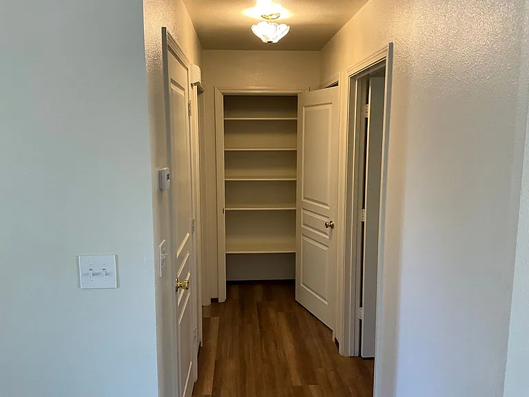 5930 Camino Ln — Photo 16
