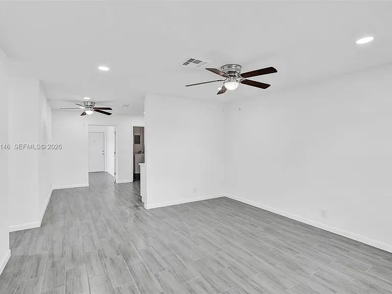 5900 NW 19th St #B — Photo 5