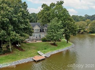 8126 Lake Providence Dr, Matthews, NC 28104