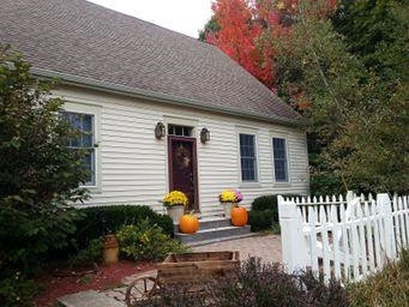 2nd image of 7 PINE VIEW Drive