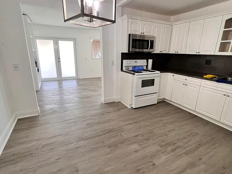 3524 NW 12th Ter #1 — Photo 3