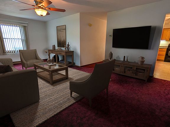 2nd image of 1364 Empire Ct