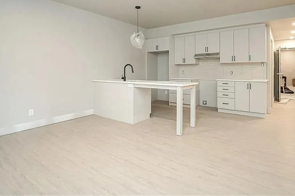 2 bed, 795 sqft, $2,399 — Photo 1