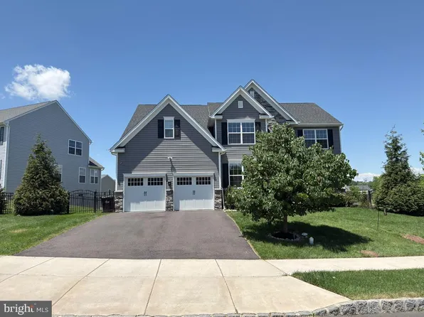 119 Markley Farm Cir W, Norristown, PA 19403